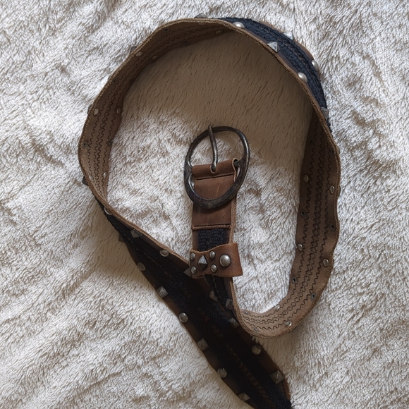 Fina Firenze Accessories - Fina Firenze L handmade studded leather belt